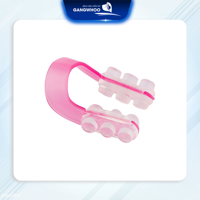 Dụng cụ kẹp nâng mũi có hiệu quả không? Tác dụng ra sao?