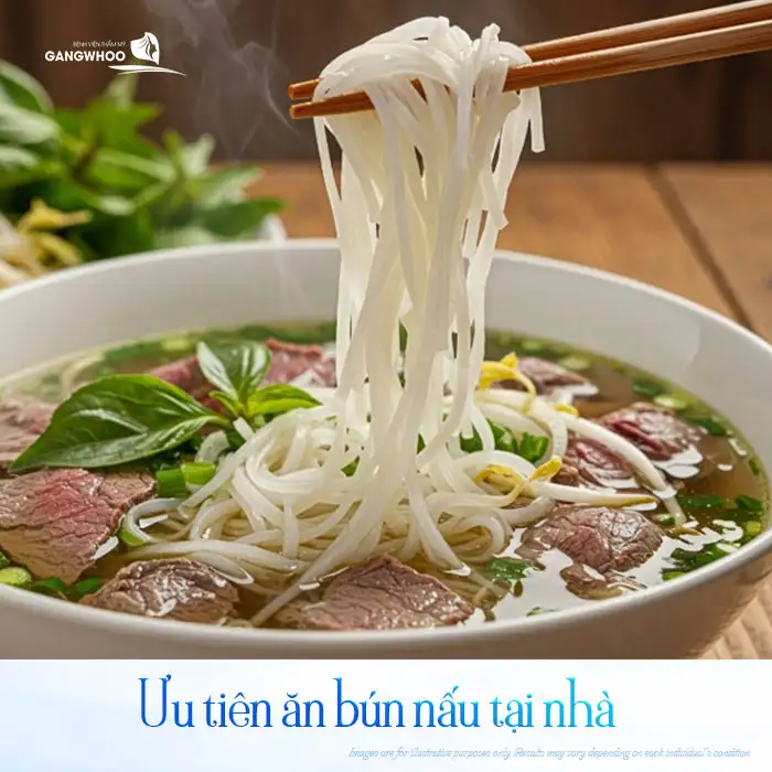 Sau nâng mũi có được ăn bún không? Có ảnh hưởng đến vết thương không?