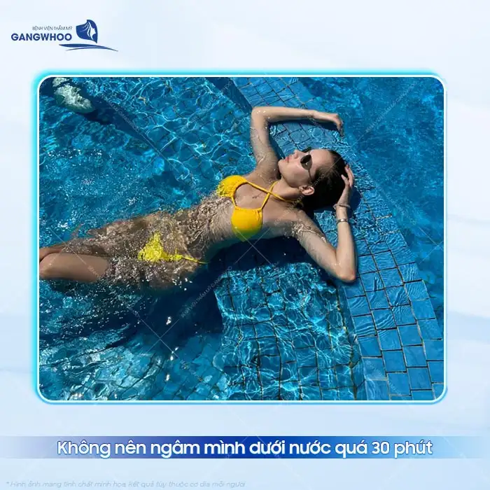 Nâng ngực bao lâu thì đi bơi được? Những lưu ý khi bơi?